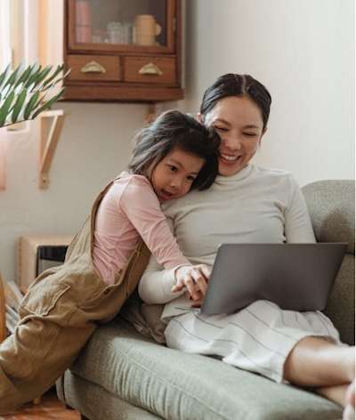 POST / transactional-vs-experiential-communications-blog-featured-image-572x675