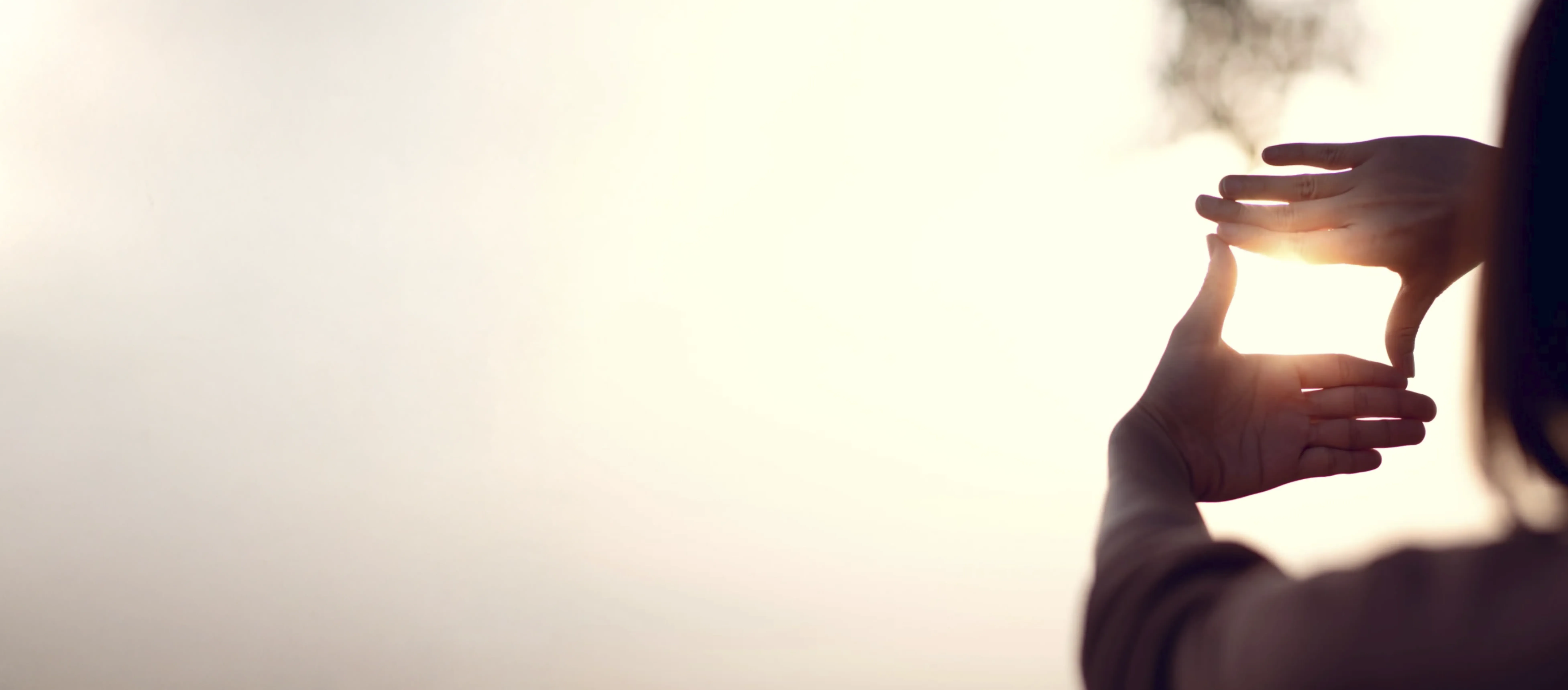 Leadership / Page Header / BG