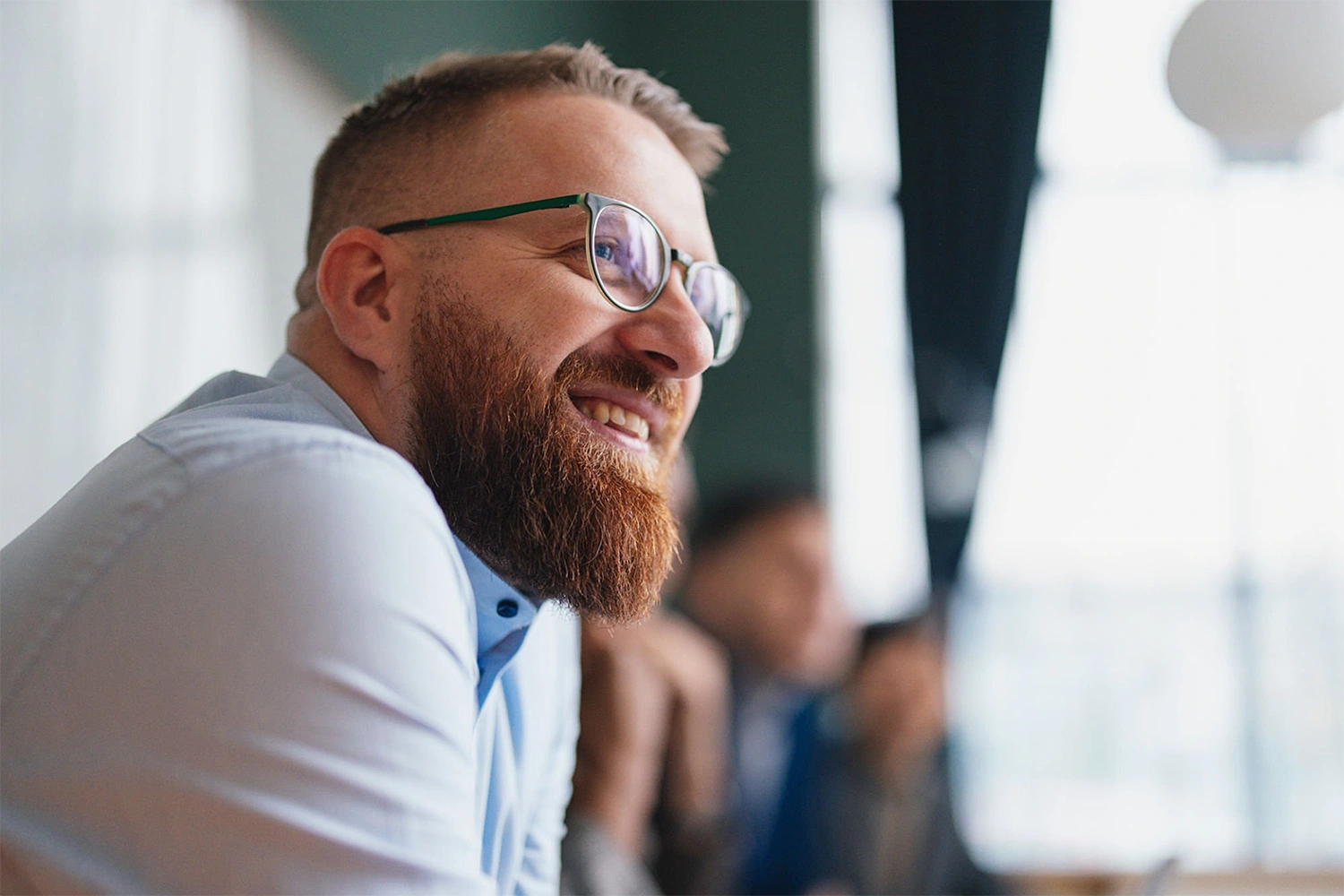 Feature List Image / Alliances / Oracle / View And Track