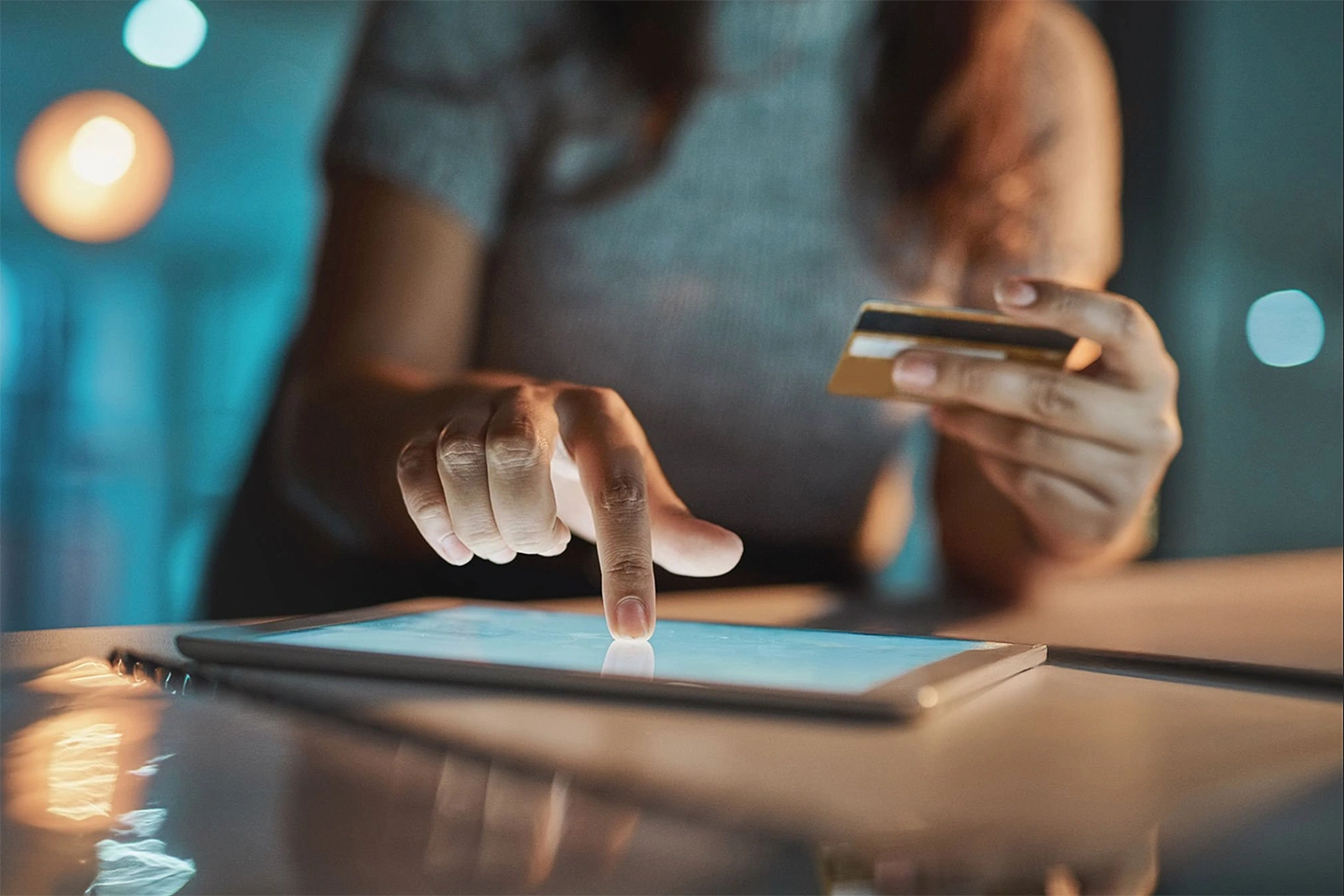 Messaging / Financial Services / MultiCard / Reach