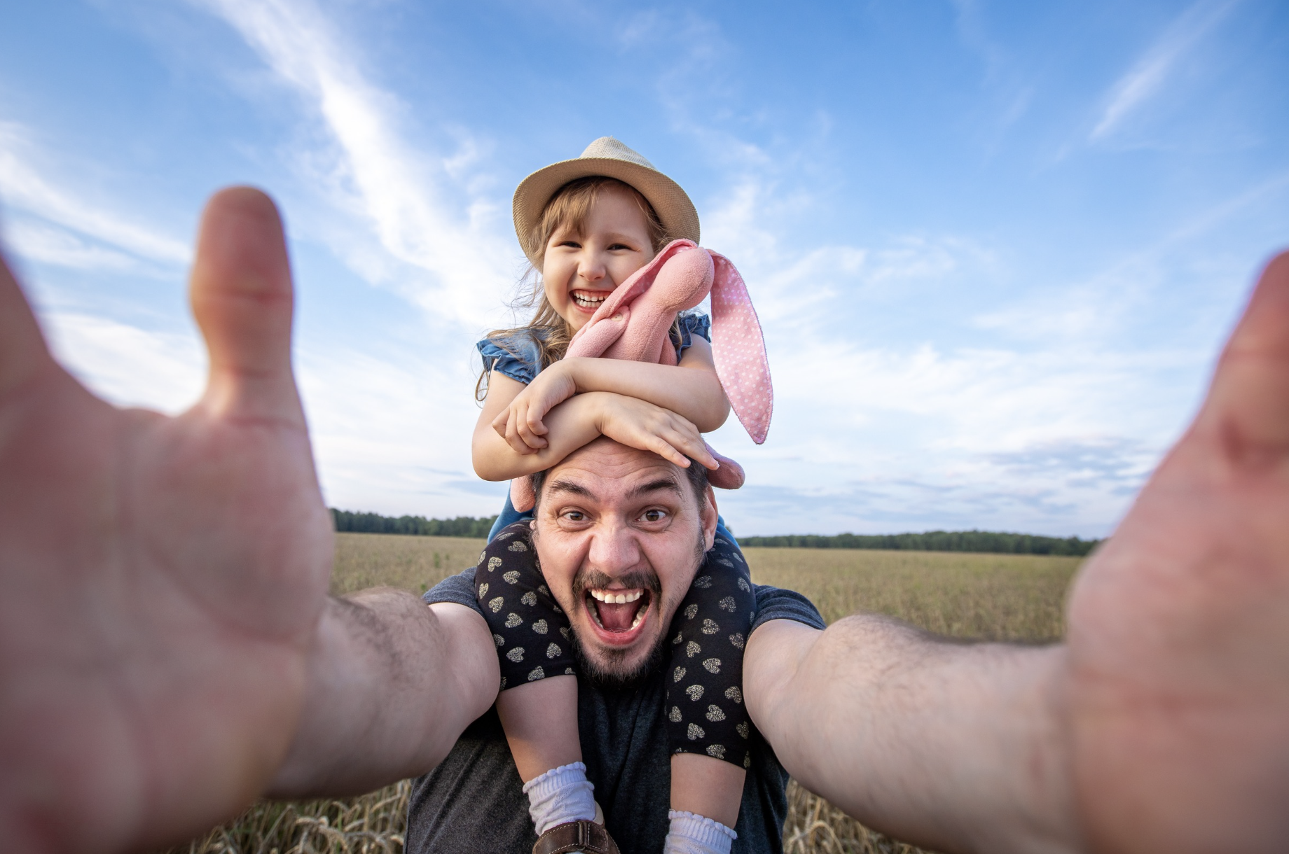 Mobility 5g Satellite Collage_top_left