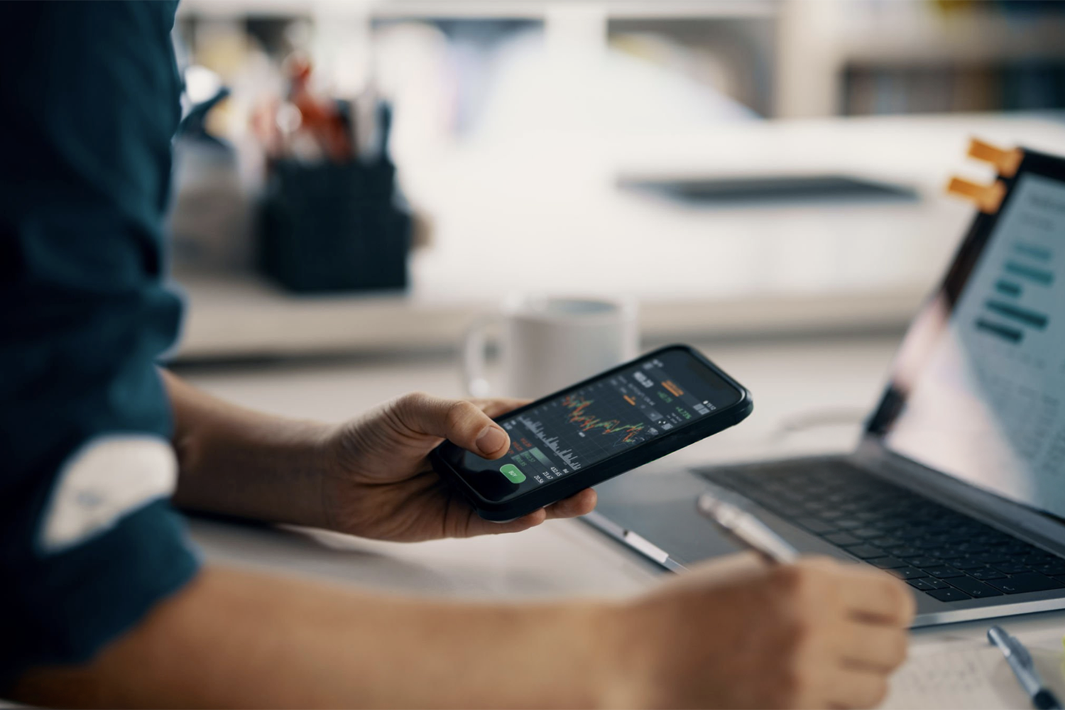 Mobility 10DLC Getty Maximize