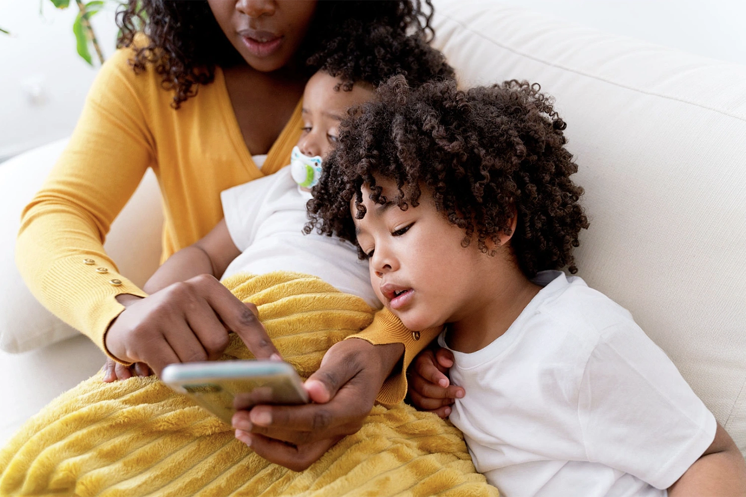 Feature List Image / Messaging / Security, Identity & Intelligence 