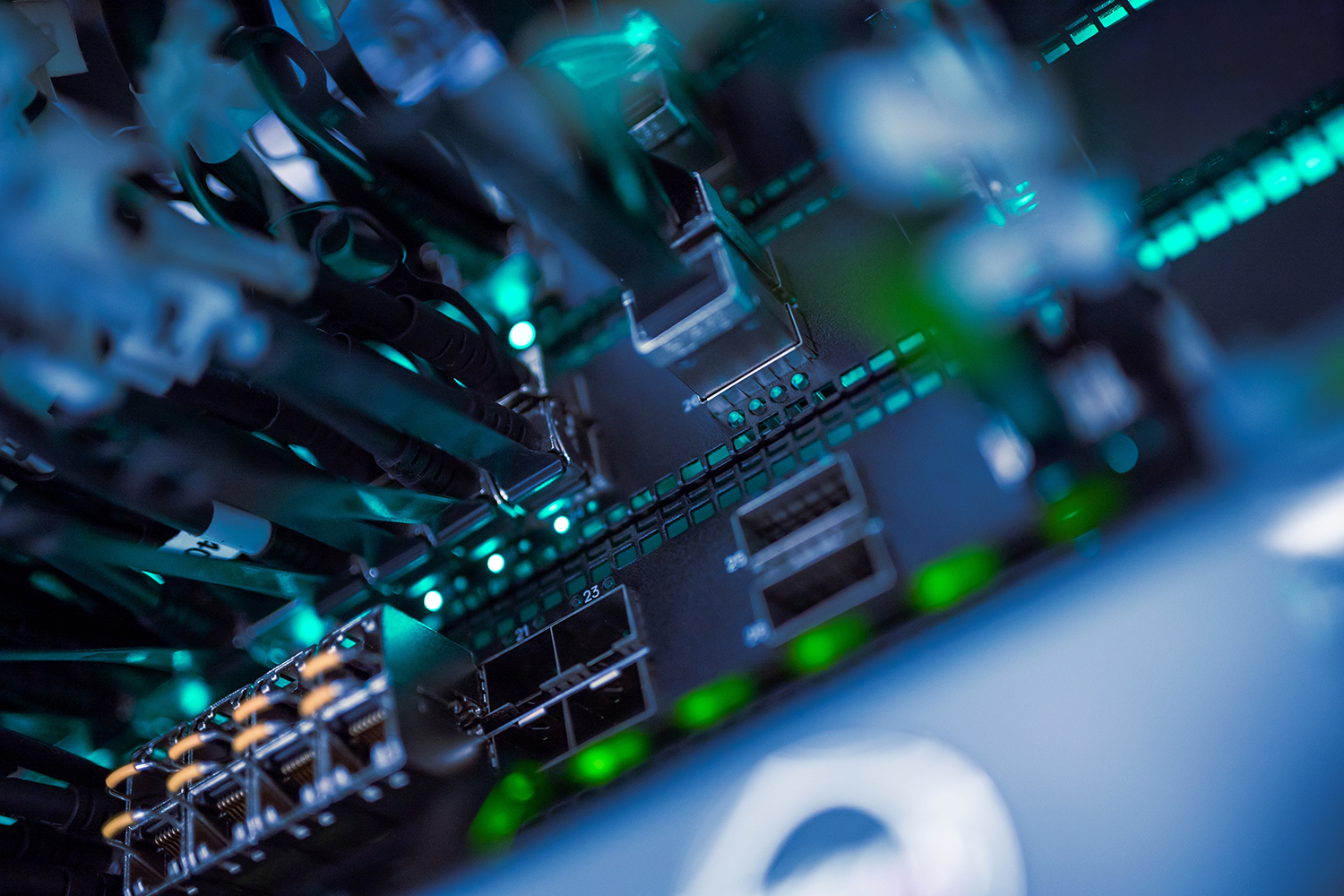 List Group Image / Mobility / Total Visability / Flexible Platform