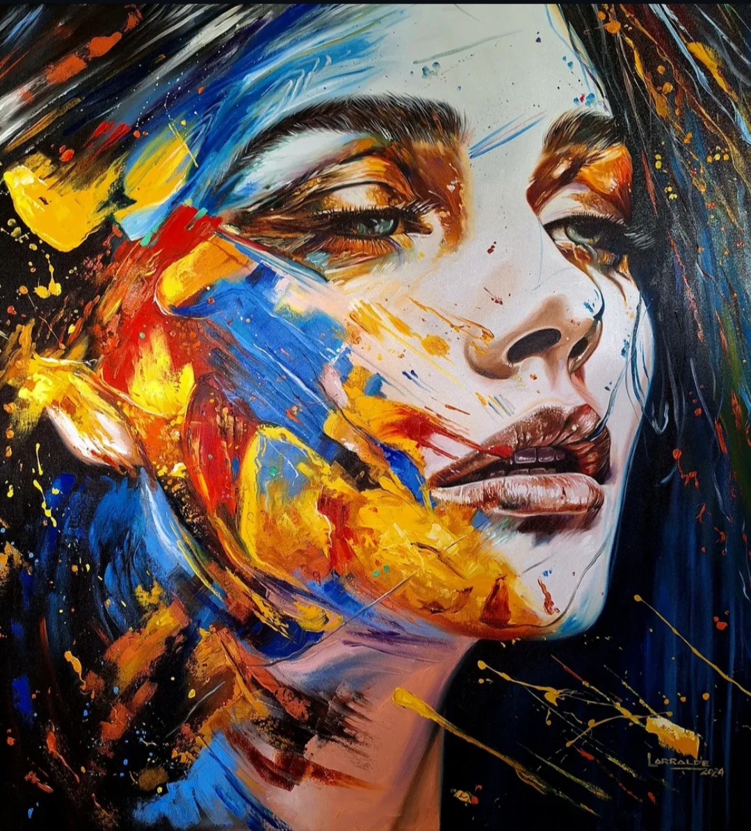 Retrato femenino con manchas amarillas, azules y rojas sobre la mejilla y fondo oscuro.