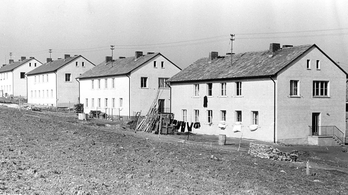 Schwarz-Weiß-Aufnahme von Häusern in Taunusstein