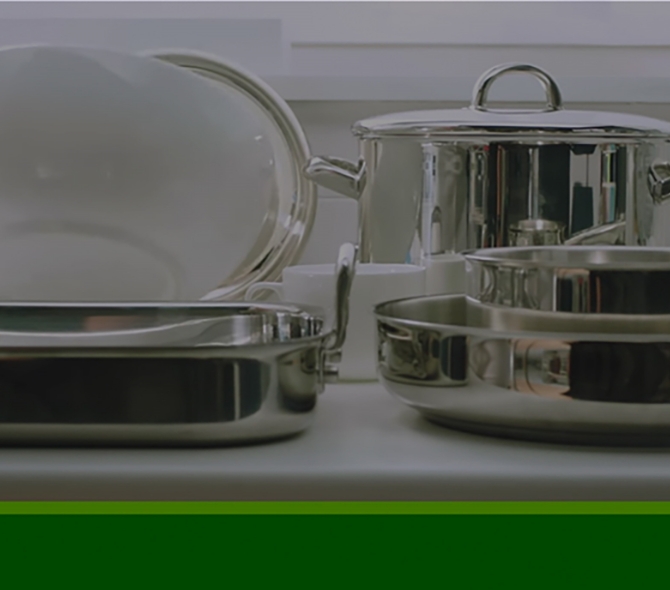 Clean stainless steel cookware