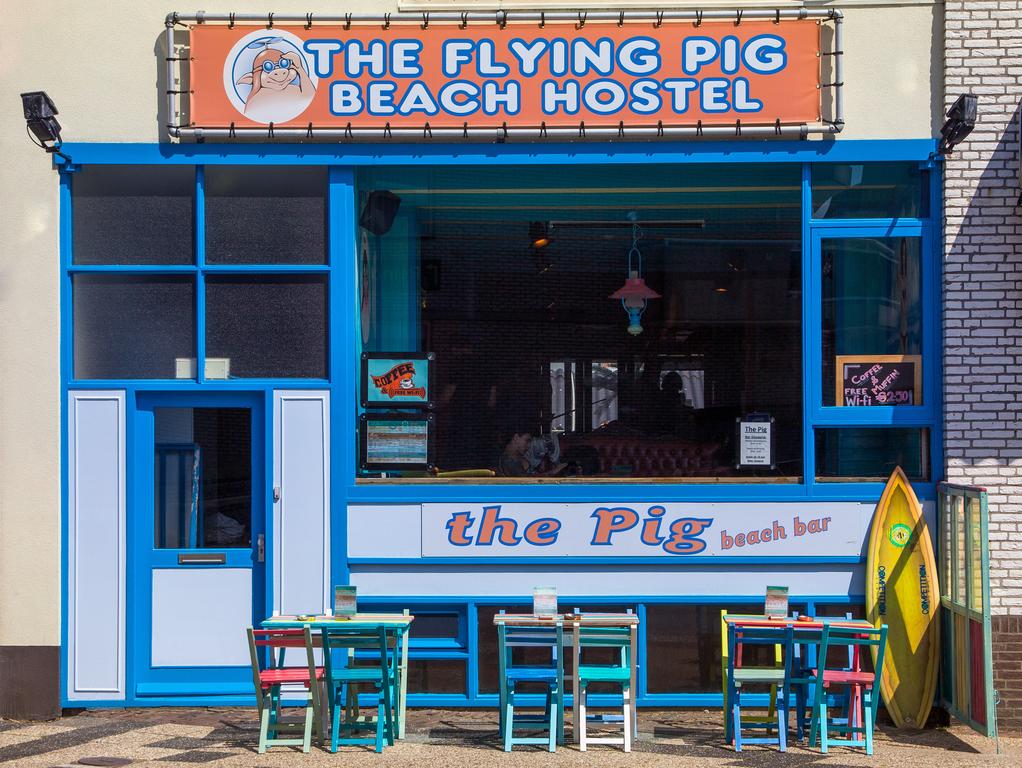The Pig Bar & café