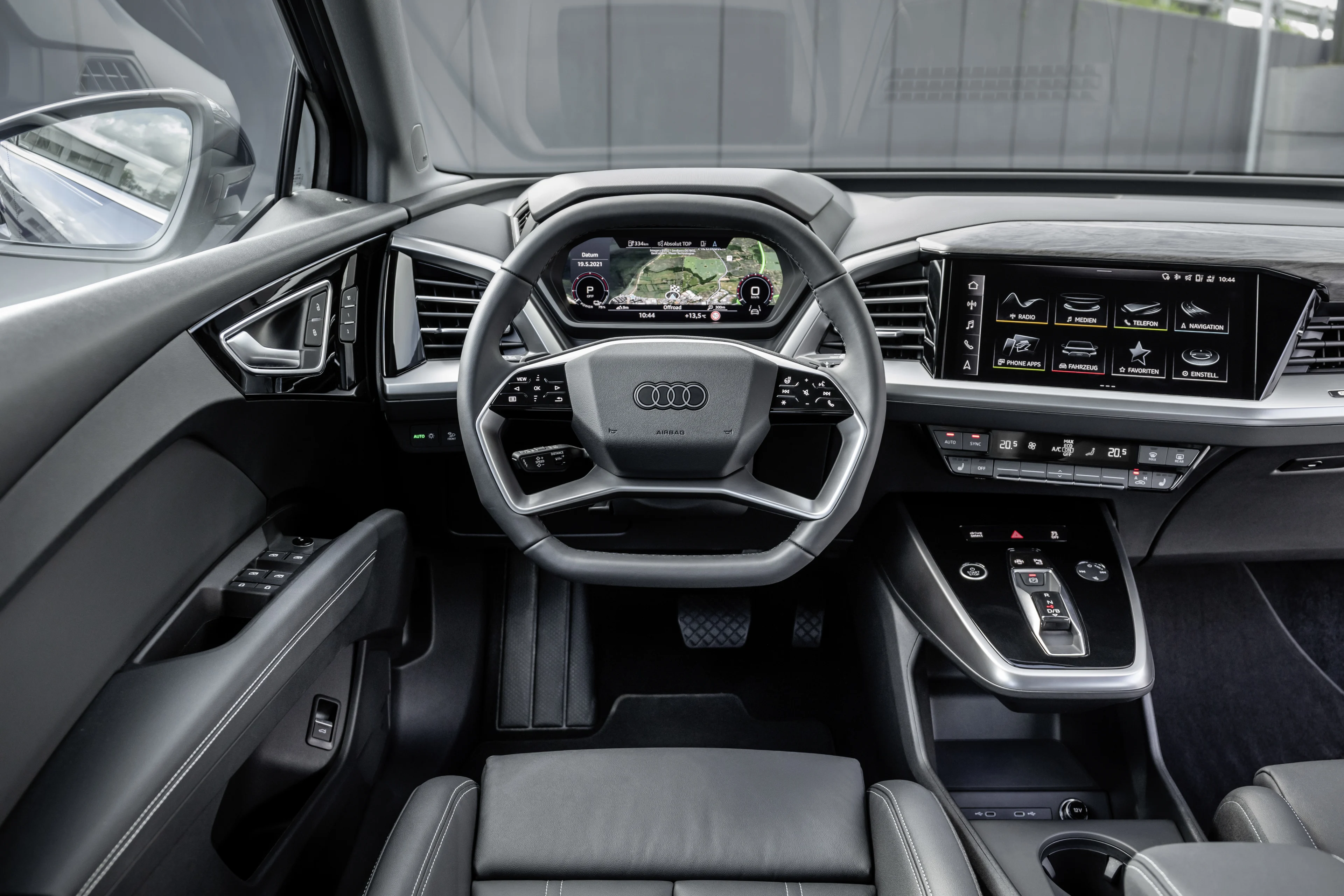Audi Q4 e-tron 2023 kierownica środek