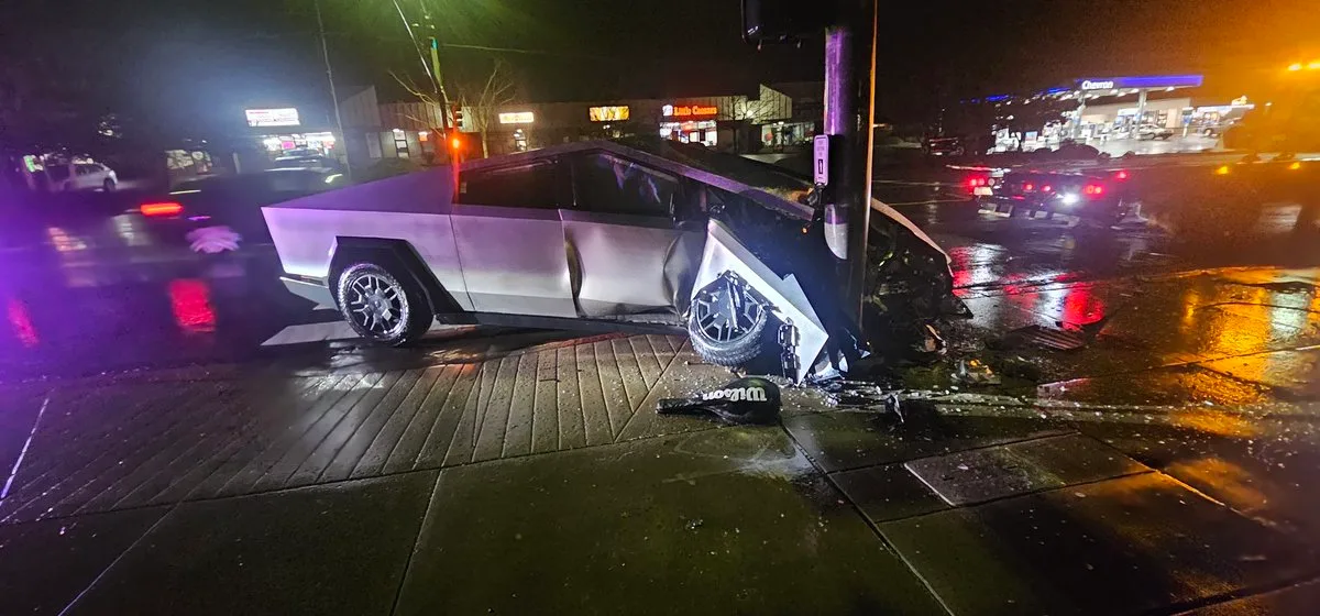 Tesla Cybertruck crush