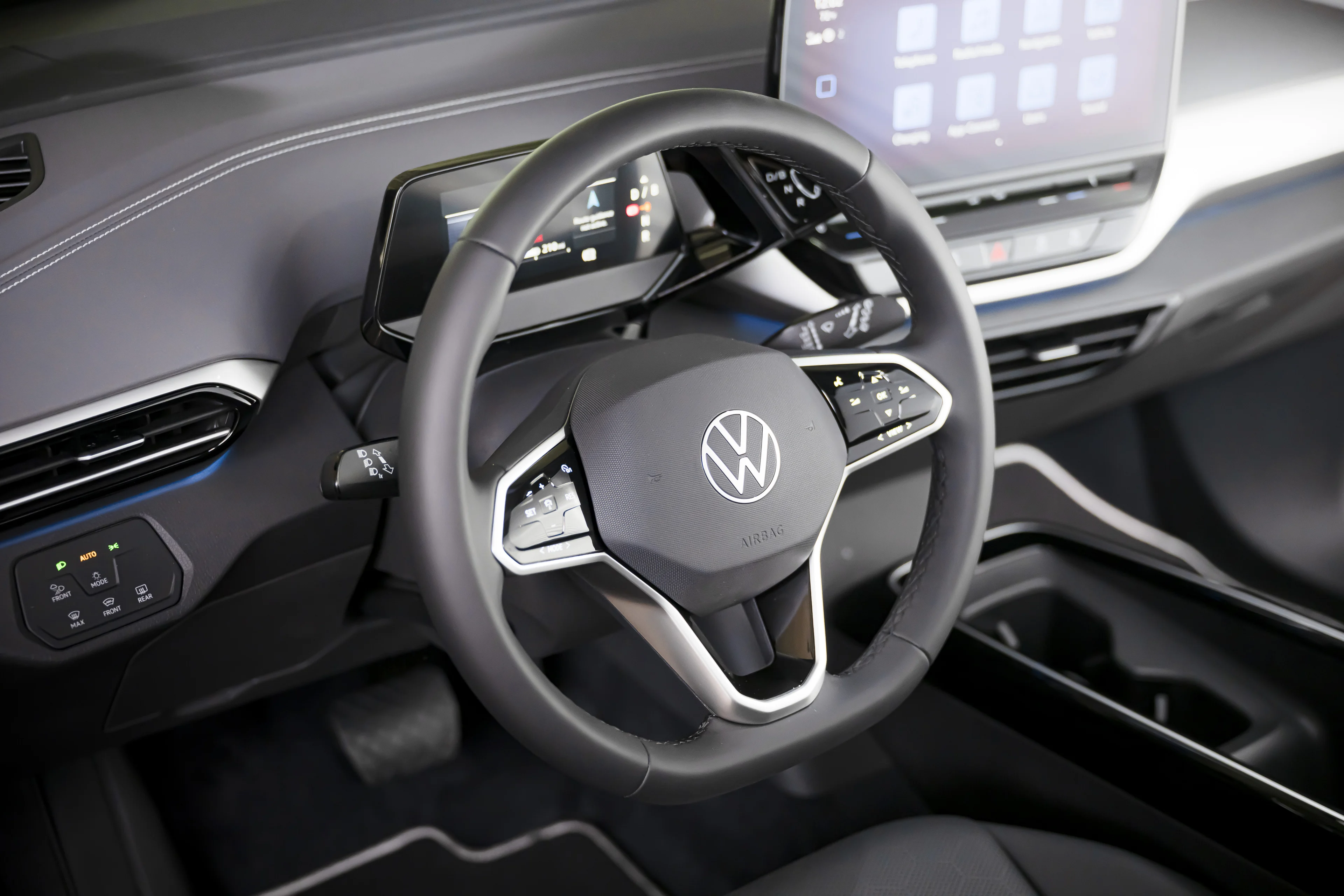 Volkswagen ID.4 2021 steering wheel