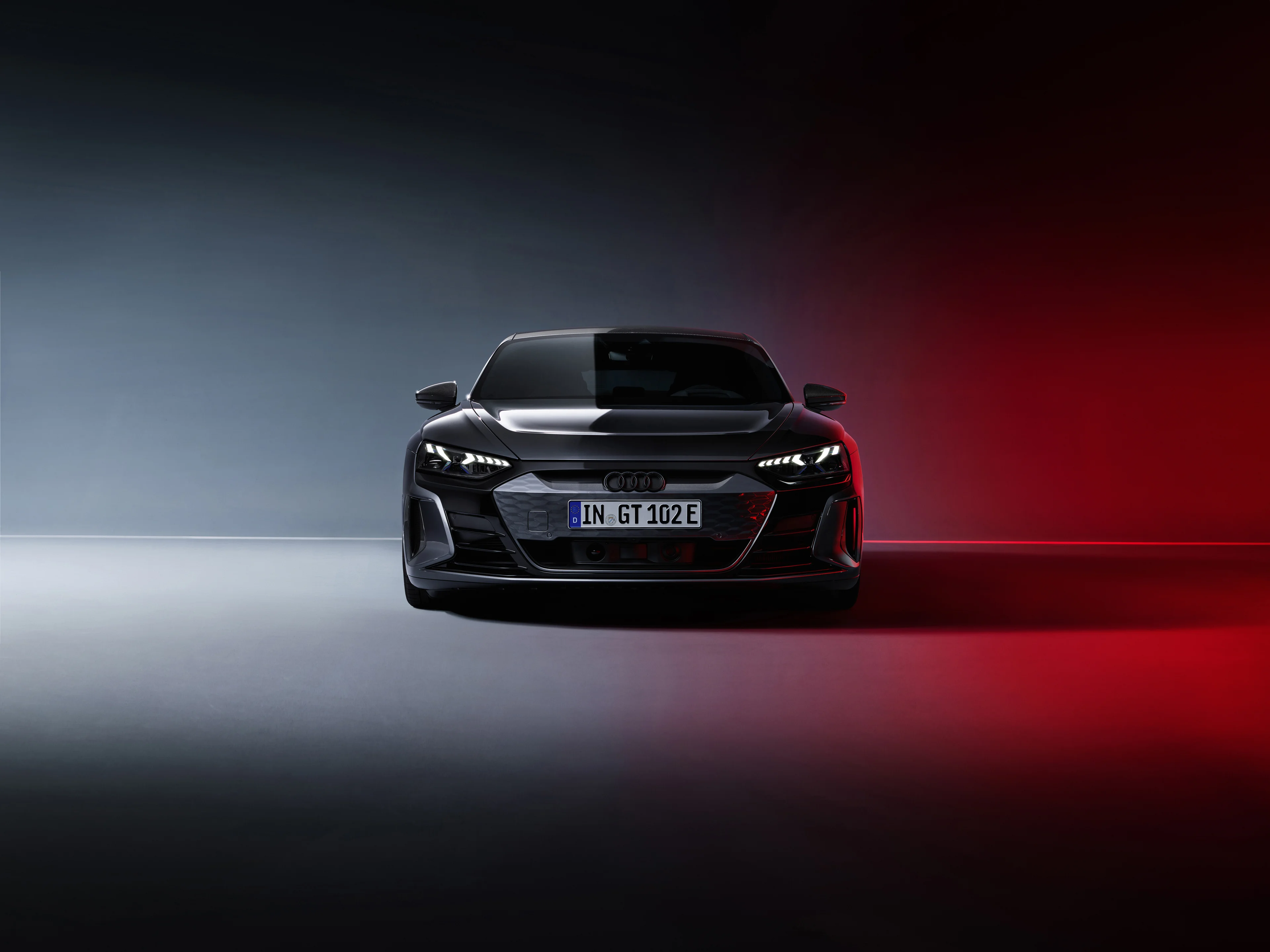 Audi e-tron GT 2023 przód (2)