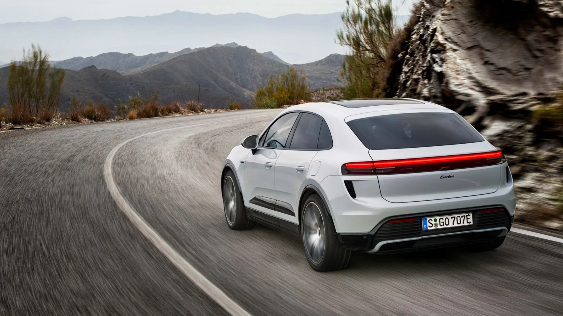 2024 Porsche Macan tył