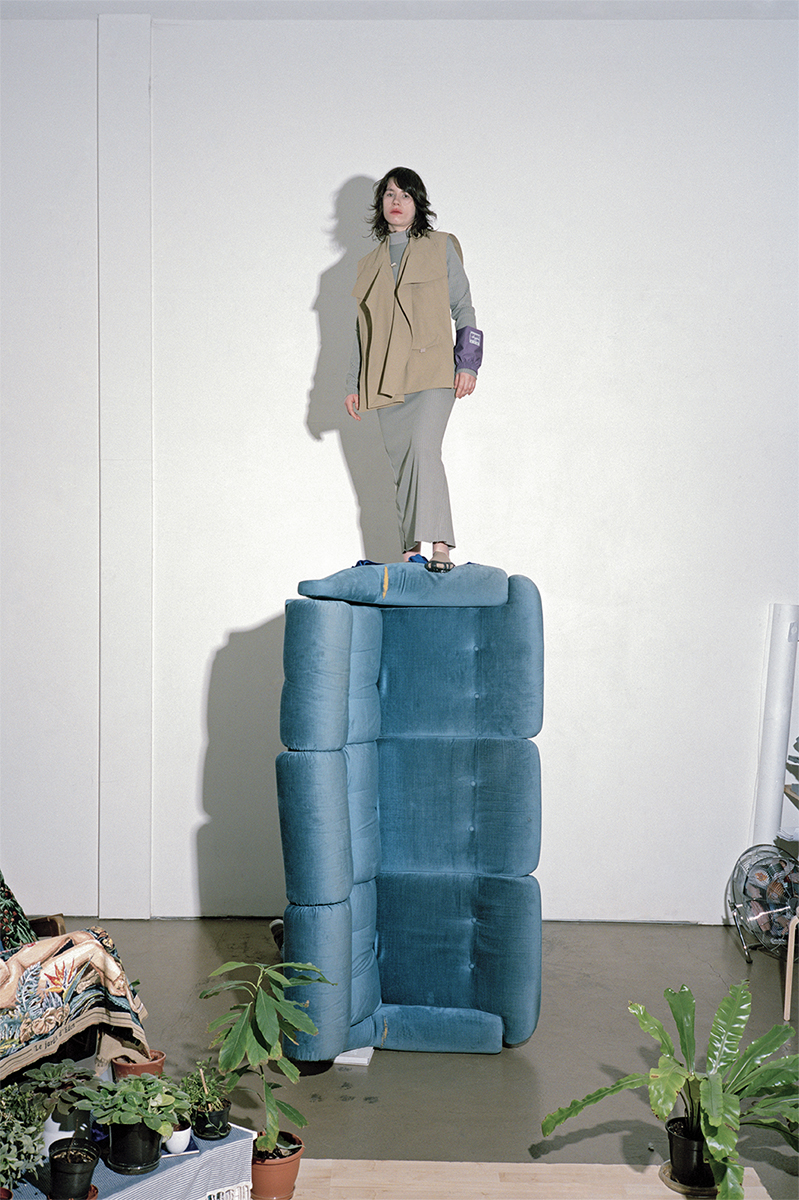 Collection aw18 - AW18_beige-multipockets-jacket-look_720x1080.jpg