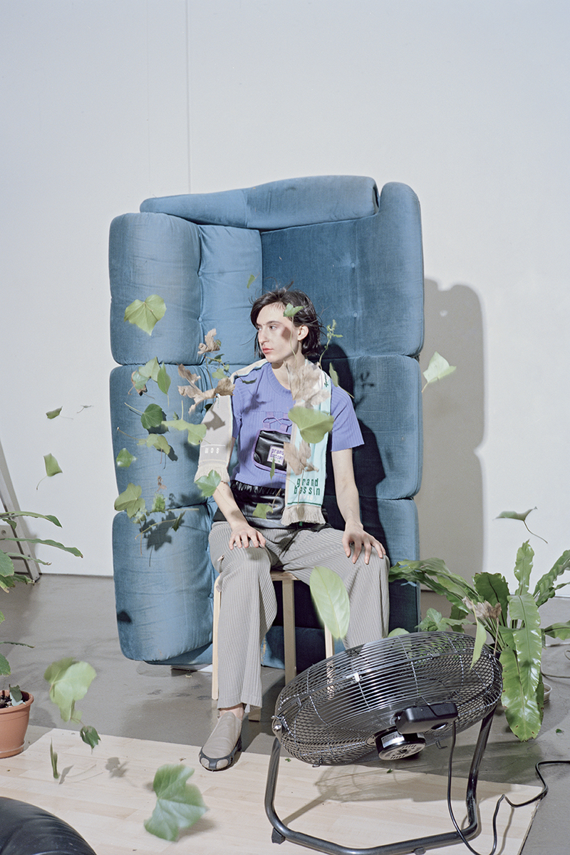 Collection aw18 - AW18_couch-leaves-wind_720x1080.jpg