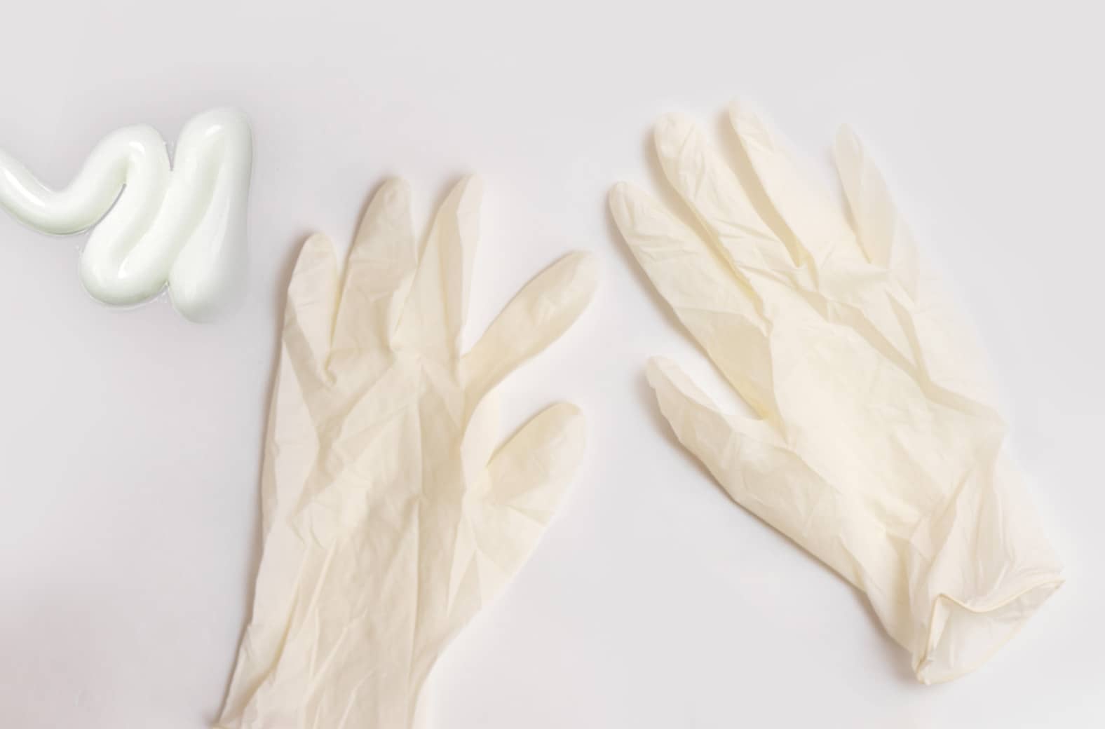 Protective gloves