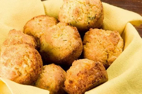 Mini bolo de milho: ótima pedida para o café da tarde