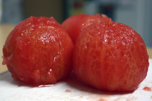 Dica da vovó: tomate pelado caseiro em 5 minutos