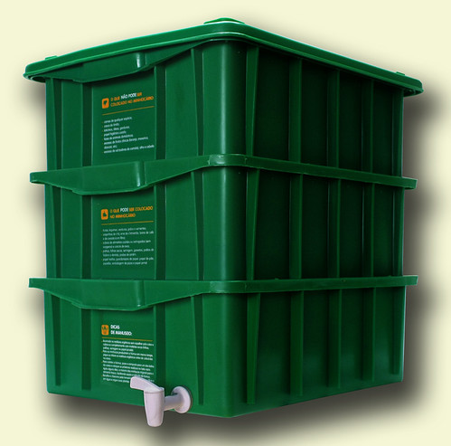 Transforme o lixo orgânico em adubo para plantas