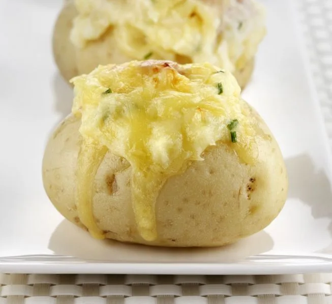 Batata recheada de micro-ondas: 7 receitas deliciosas