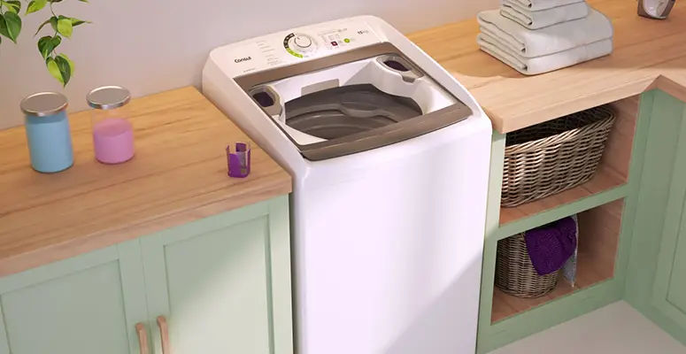 Como tirar fiapos de roupa preta?