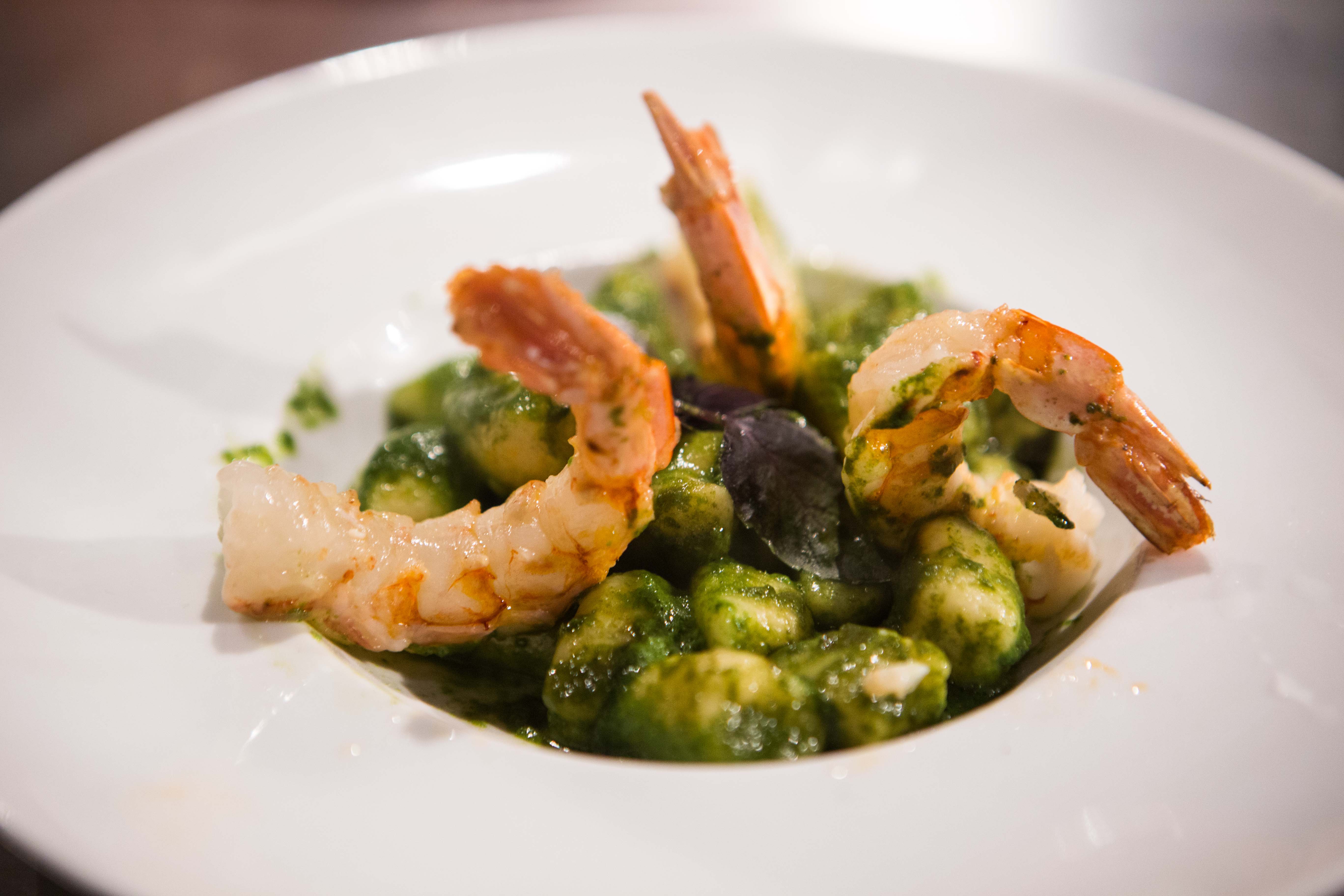 Nhoque ao pesto com camarões - Brastemp Experience