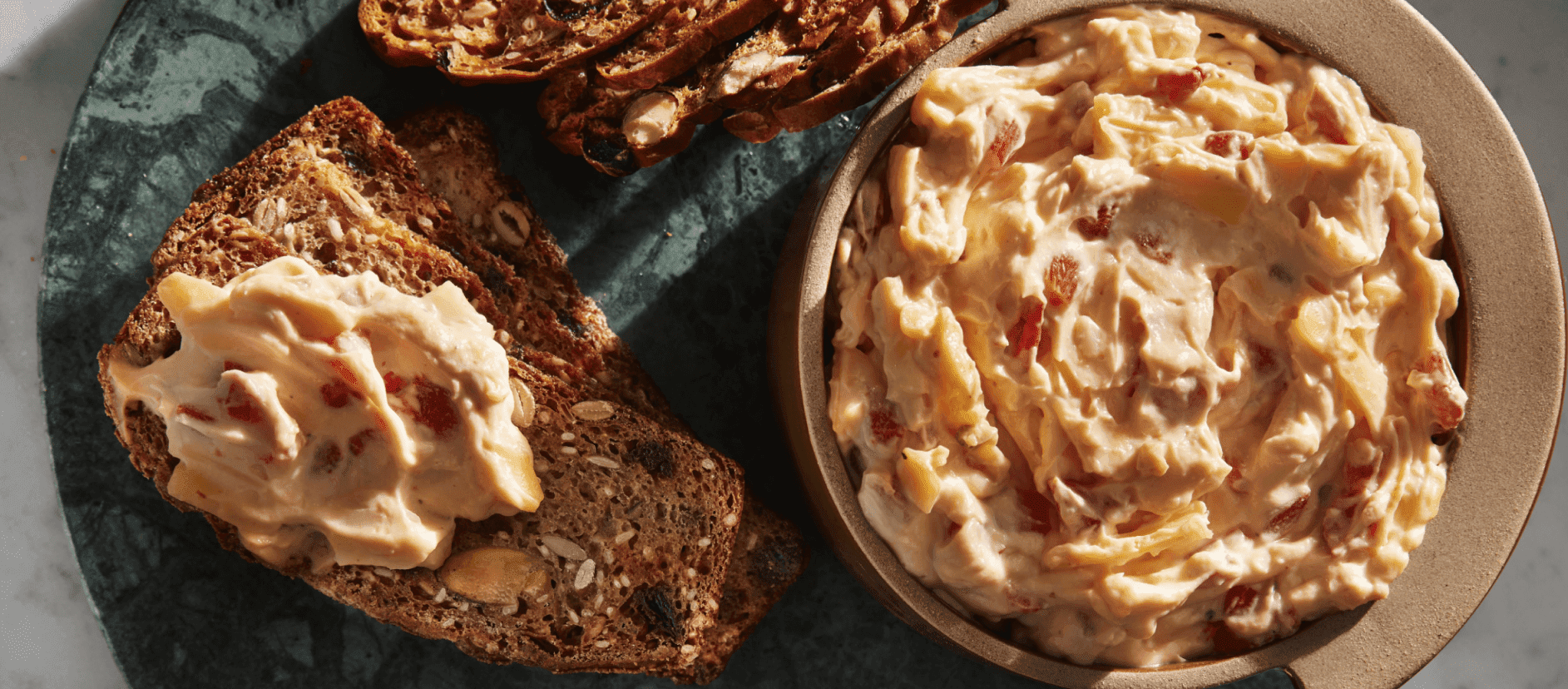 pasta de queijo e pimentão