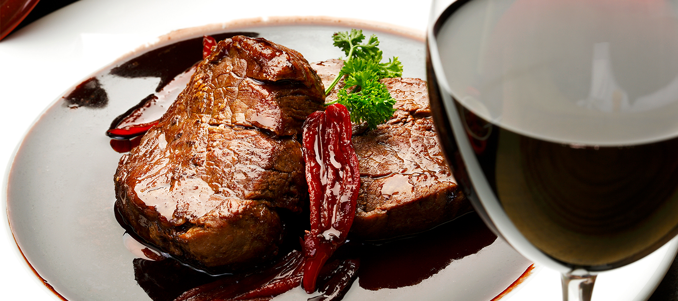 Receitas com vinho e outras dicas para cozinhar com a bebida