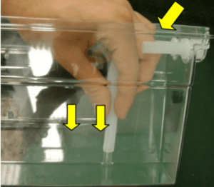 Imagem da mangueira que deve estar encaixada no pino no reservatório