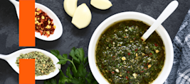 Chimichurri: como preparar o tradicional molho de origem sul-americana