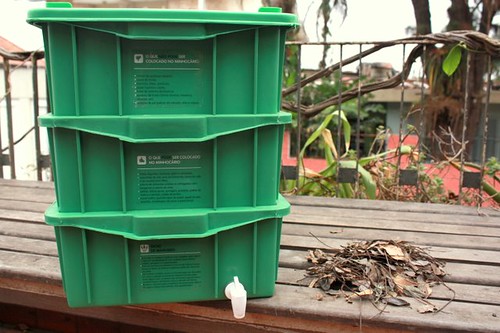Transforme o lixo da cozinha em adubo para plantas