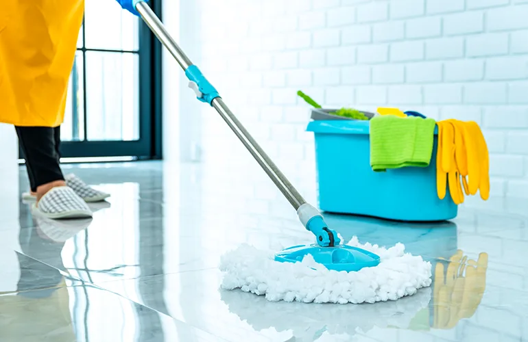 como limpar piso de porcelanato