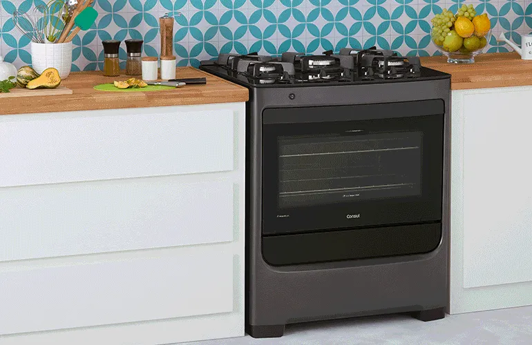 fogão de piso e cooktop pretos da Consul.