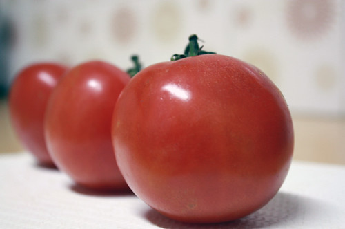 Dica da vovó: tomate pelado caseiro em 5 minutos