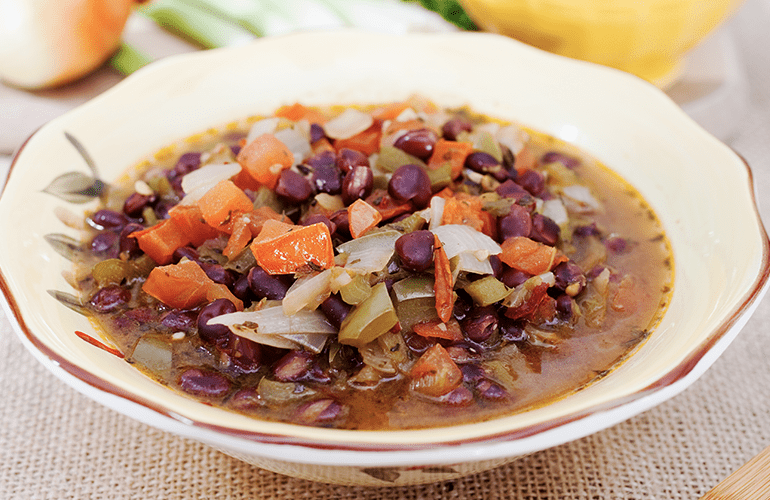 Feijoada vegana: conheça a versão sem carne