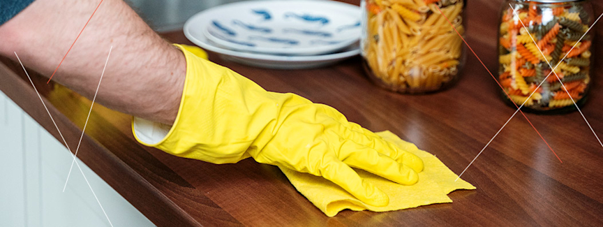 Álcool 70% e Desinfetante: Como fazer a desinfecção e limpeza de casa