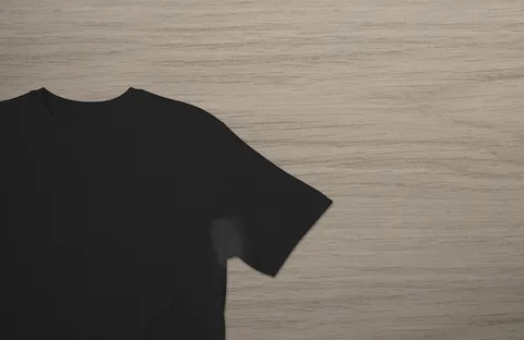 Aprenda a lavar e tirar manchas das suas roupas pretas