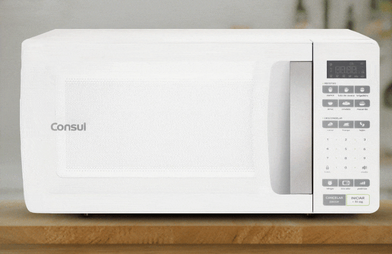 Forno de micro-ondas em funcionamento