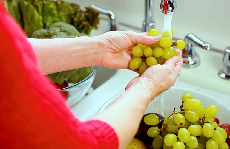 Como higienizar frutas e verduras corretamente