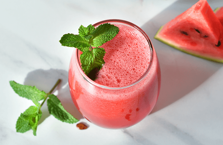 Suco detox: receitas saudáveis que são a cara do verão