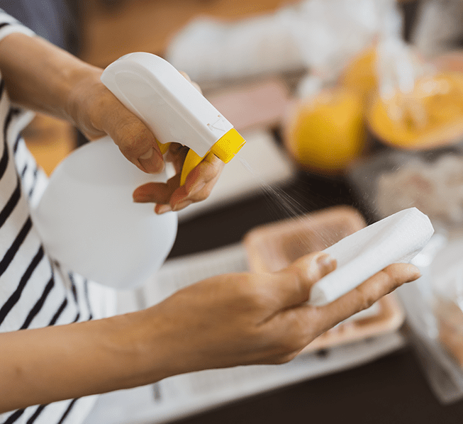 Produtos de limpeza caseiros para acabar com o mofo