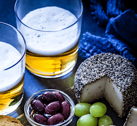 5 tipos de queijos para você experimentar com cerveja