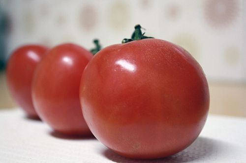 Como fazer tomate pelado caseiro: em apenas 5 minutos