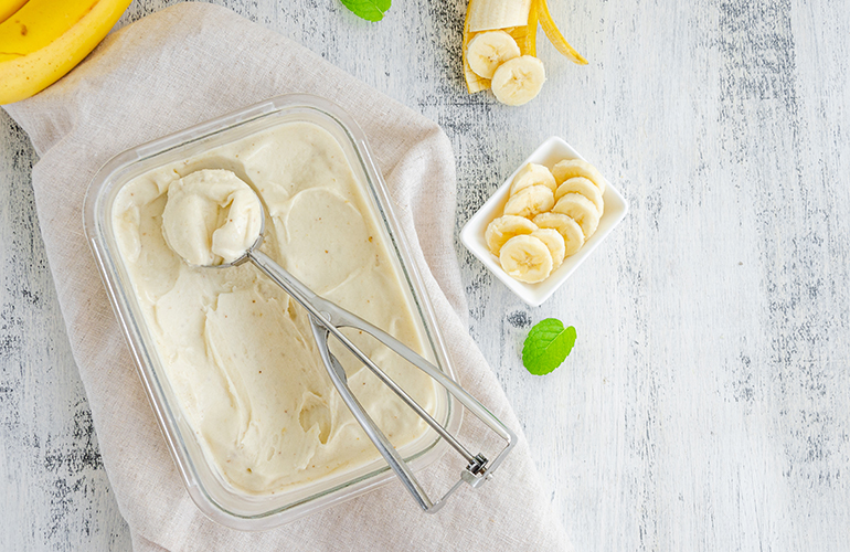 sorvete caseiro de frutas com banana
