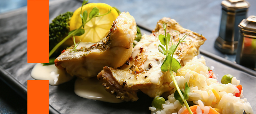Bacalhau ao forno é uma receita que combina tradição e sabor, confira os segredos!