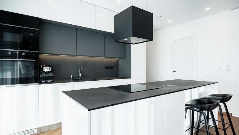 Modern,Kitchen,With,Island.it,Has,Clean,Lines,black,And,White,Design