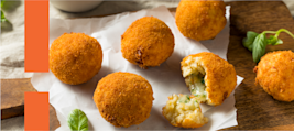 Arancini: veja a receita do clássico bolinho de arroz de risoto