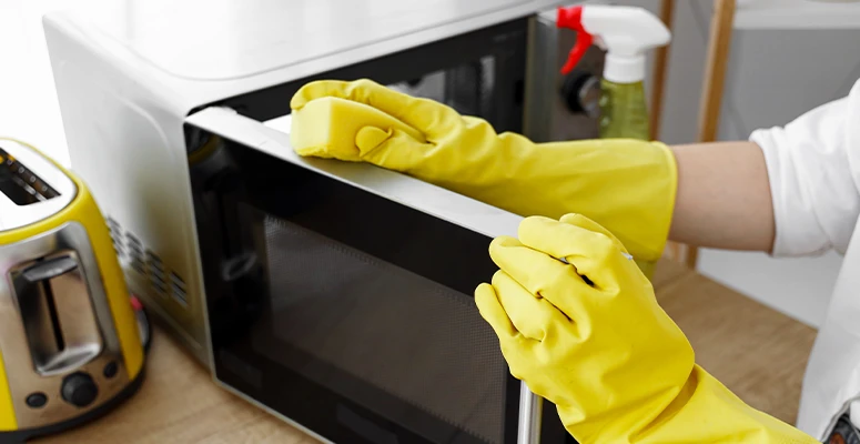 micro-ondas sujo