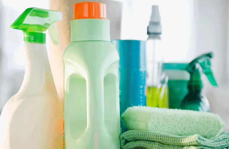 Lista de produtos de limpeza que não podem faltar na sua casa