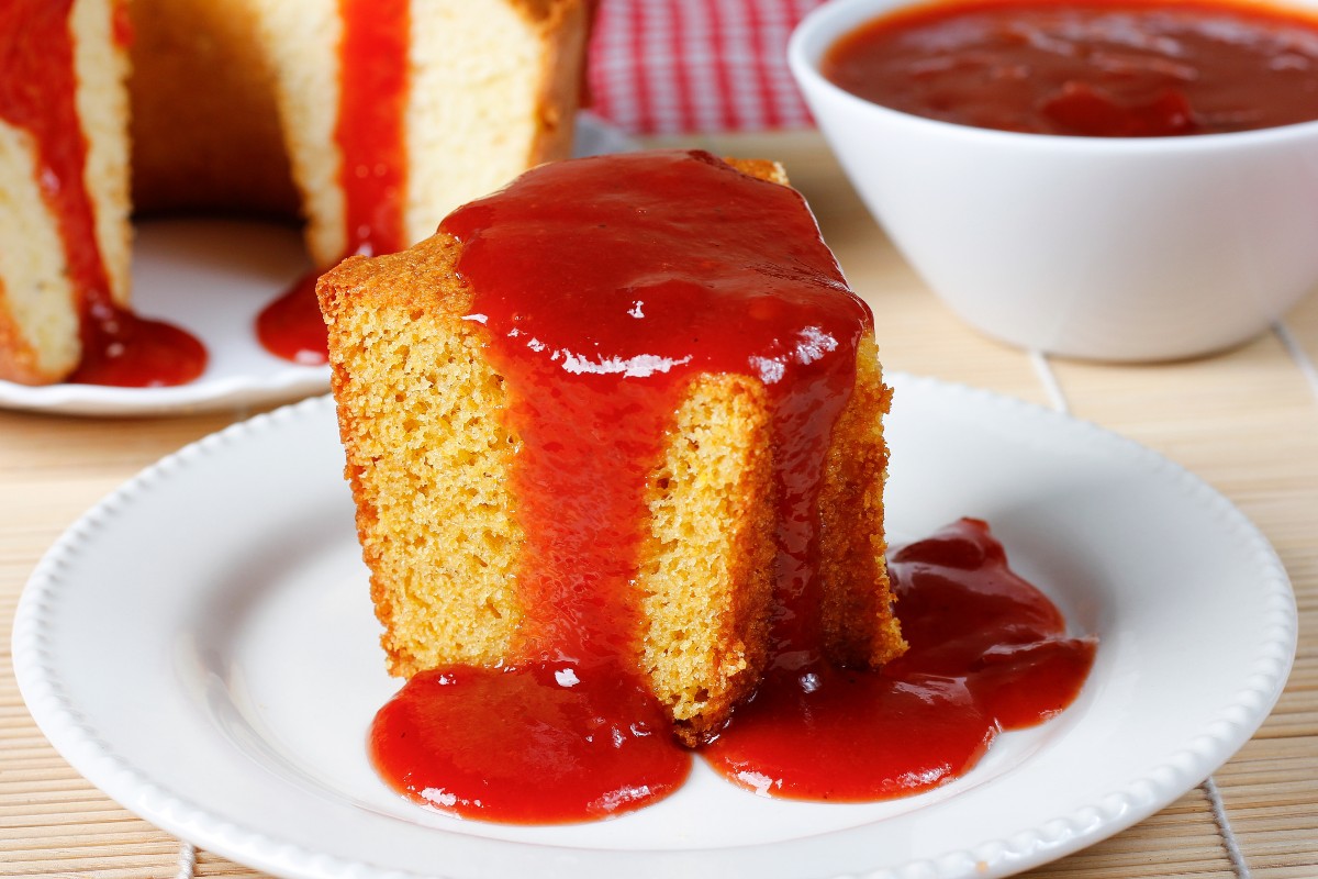 bolo-de-milho-com-goiabada